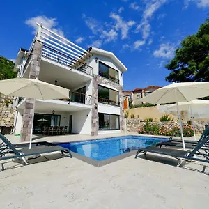 https://villa-caddianda-heights-2-uzumlu.aegeanhotels.net