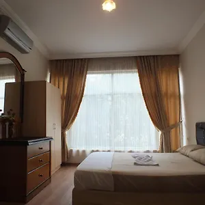 Uyar Palace Vandrarhem Antalya