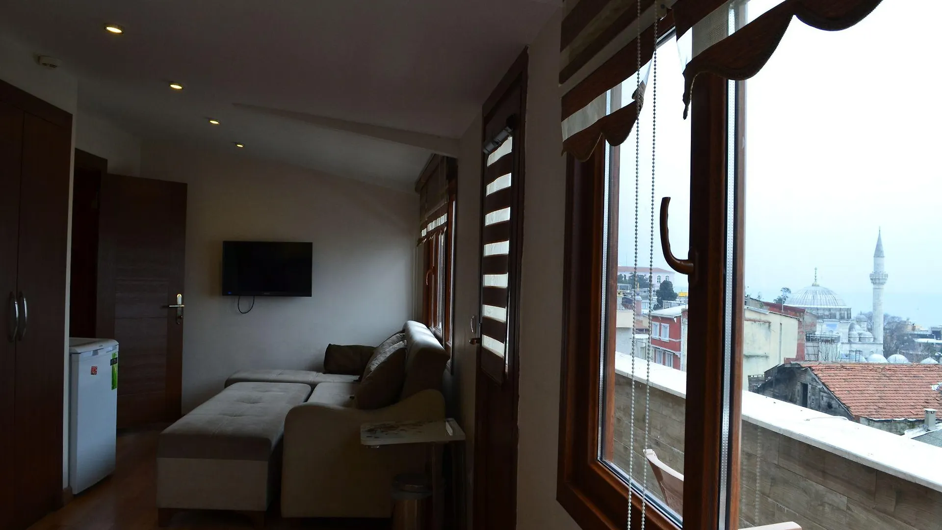 Seven Days Hotel - Стамбул 3*,